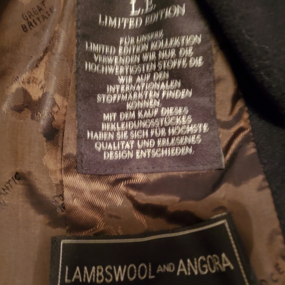 Lambswool and Muskrat fur Duffle Coat - Picture 13 of 16